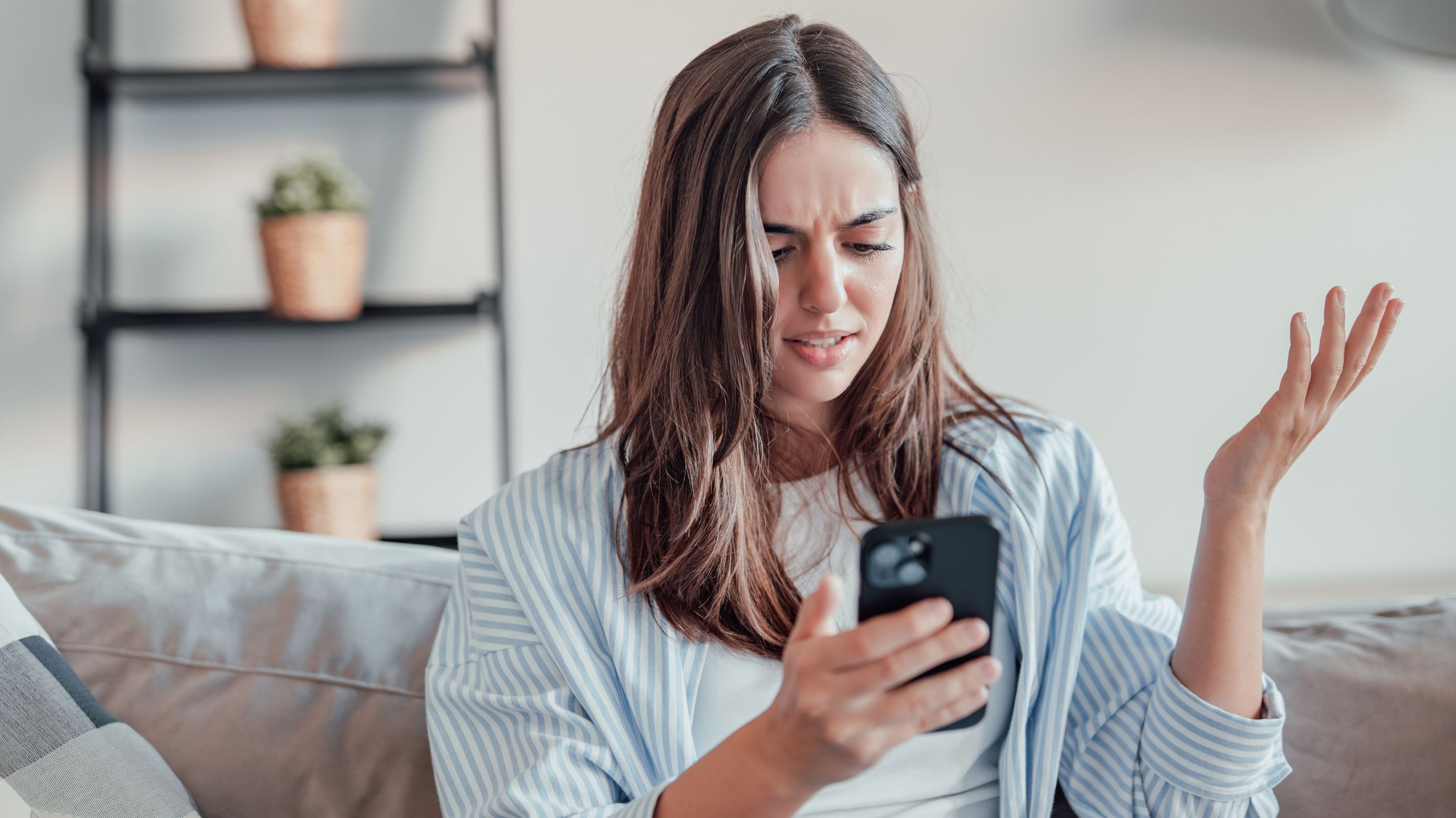Звільнення з Німеччини через WhatsApp або електронну пошту – 1:0 на користь працівника, але є один нюанс.